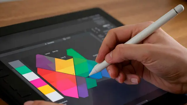 tablet com designs e criação gráfica