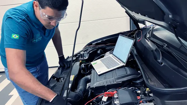 Otimização de Emissões e Eficiência de Powertrain 