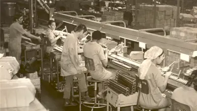 1970: linha de produção de Aratu, BA.