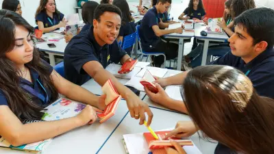 Alunos aprendendo
